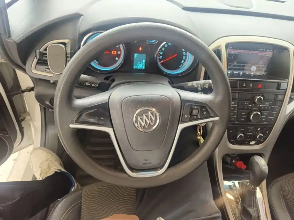 Buick Excelle — миниатюра 11