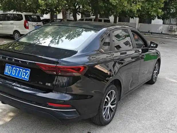Geely Emgrand — миниатюра 3
