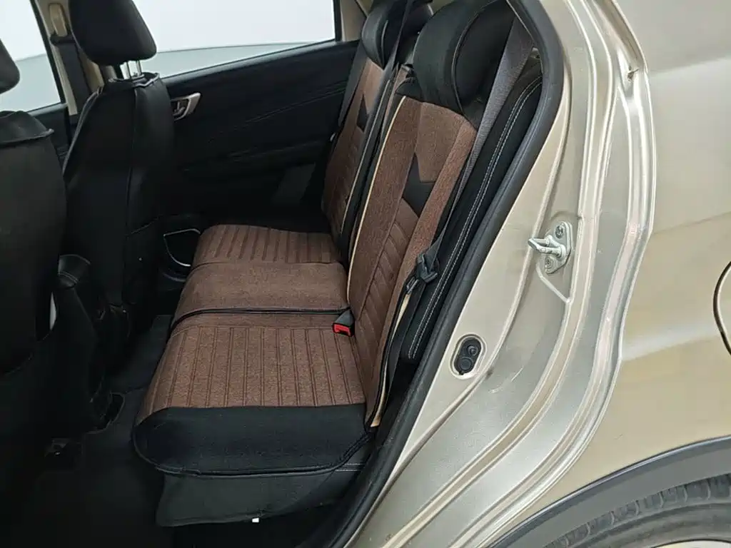 Geely Vision X3 — миниатюра 17