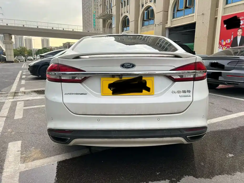 Ford Mondeo — миниатюра 8