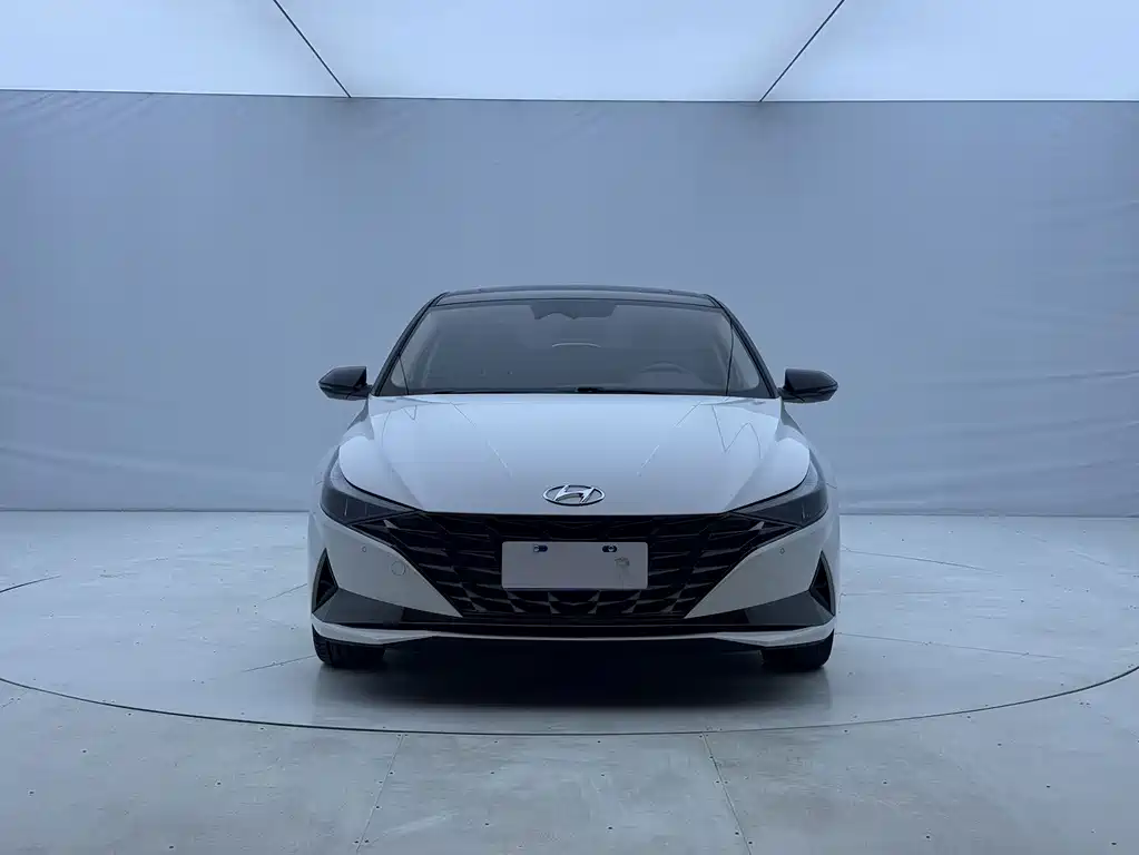 Hyundai Elantra — миниатюра 2