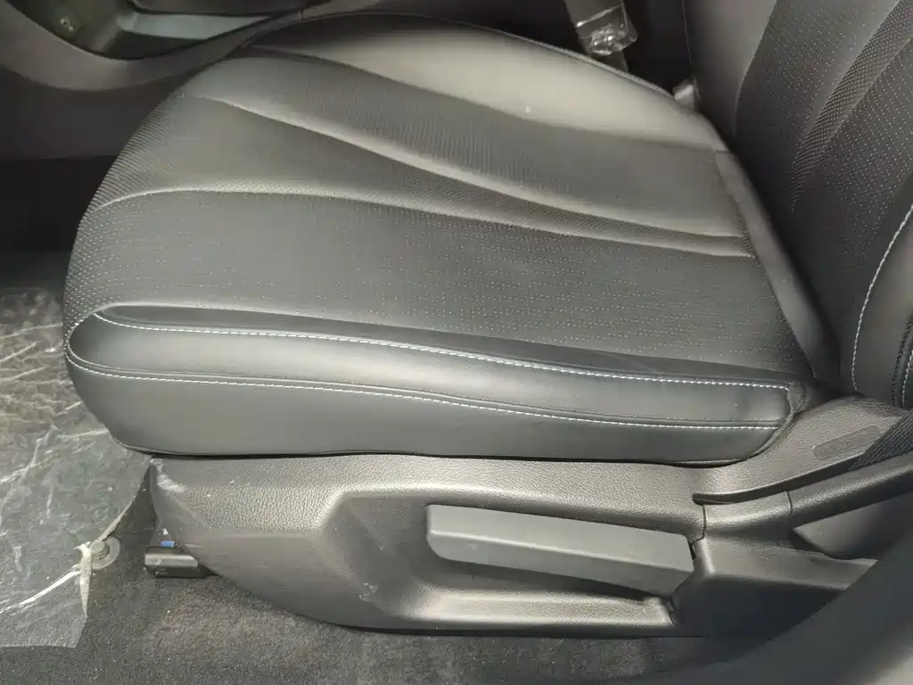BYD Seal 05 DM-i — миниатюра 14