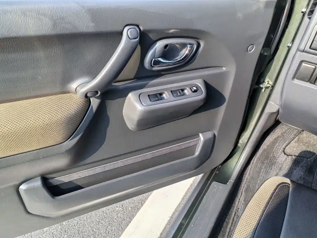 Suzuki Jimny — миниатюра 6