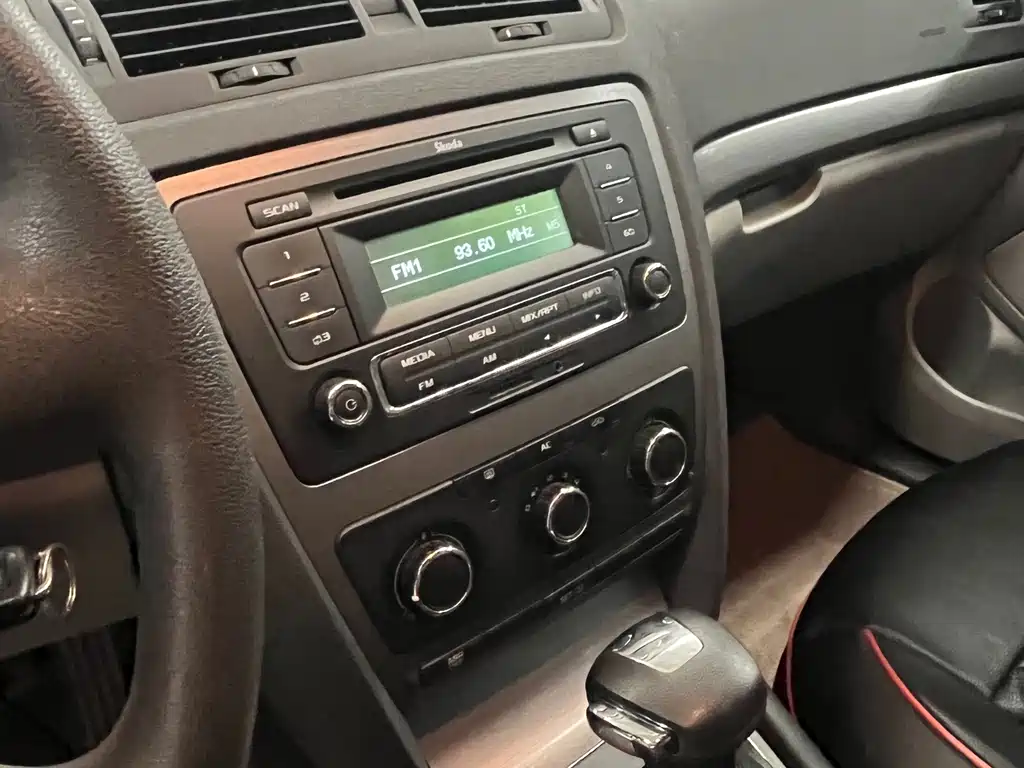 Skoda Octavia — миниатюра 9