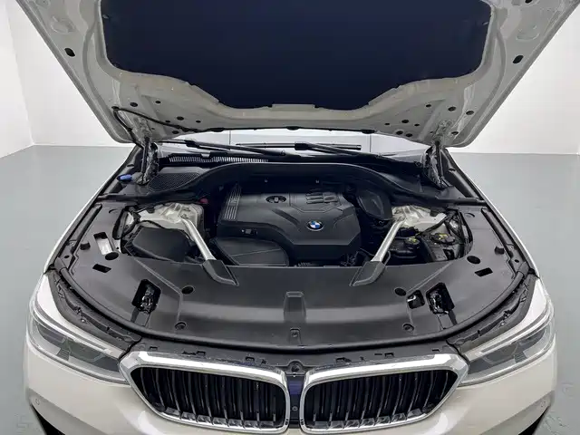 BMW 6 Series GT — миниатюра 9