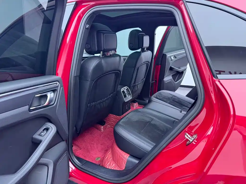 Porsche Macan — миниатюра 16