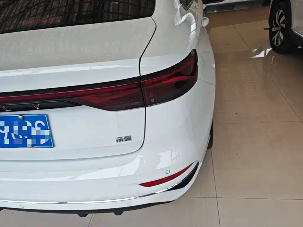 Geely Emgrand — миниатюра 8