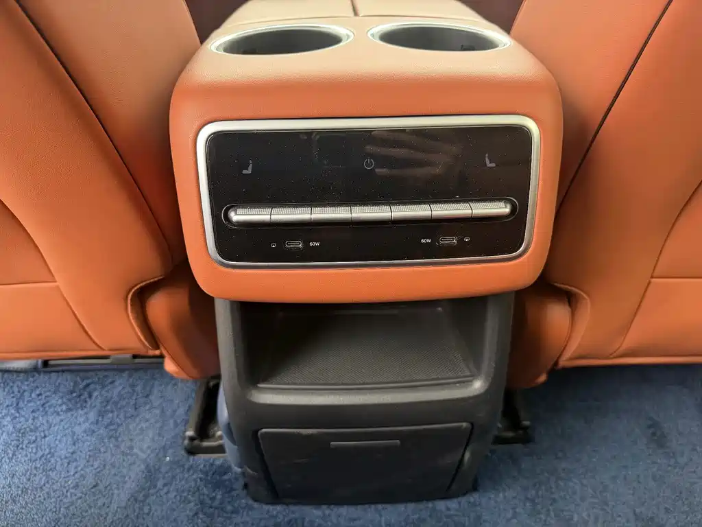 Li Auto Li L8 — миниатюра 6