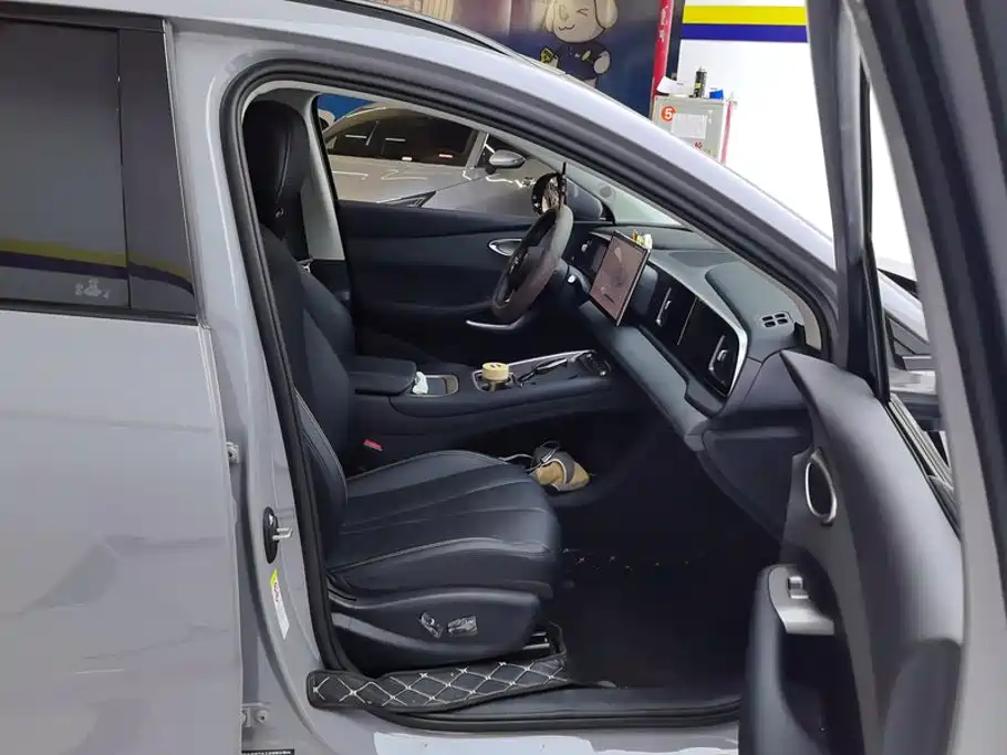 BYD Sealion 05 EV — миниатюра 8