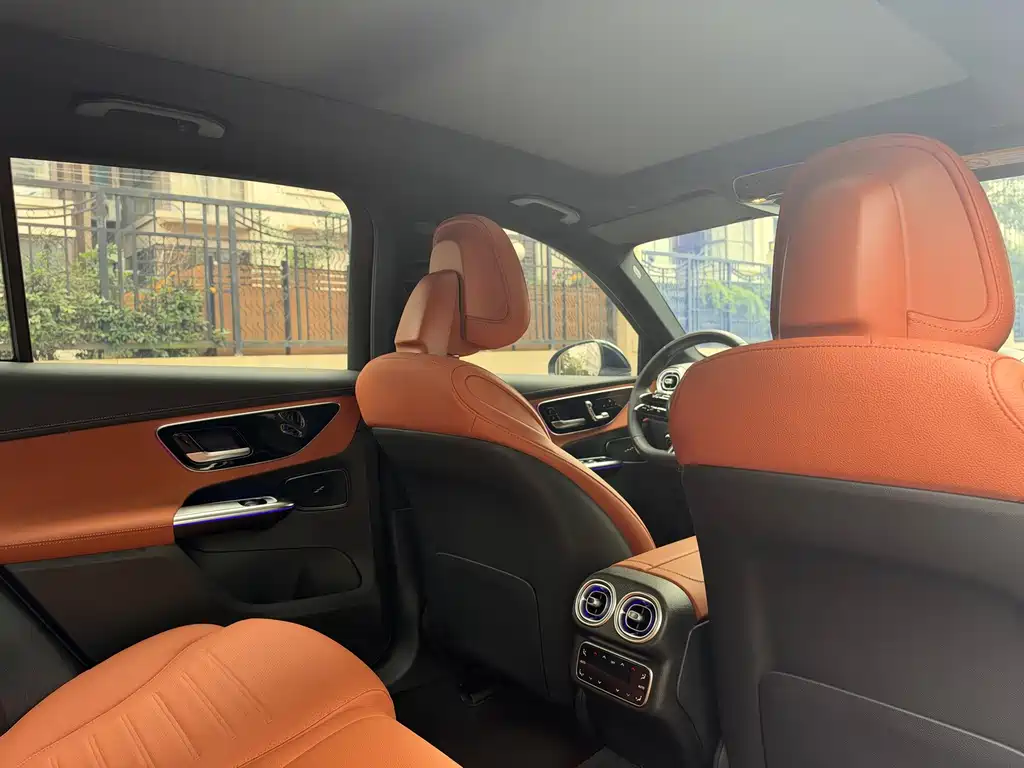 Mercedes-Benz GLC — миниатюра 10