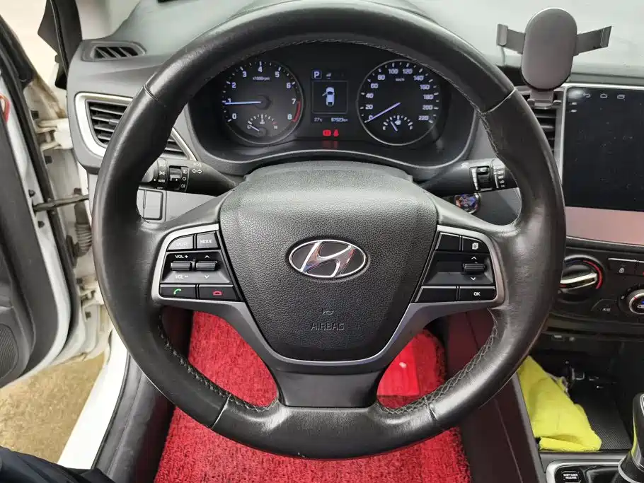 Hyundai Verna — миниатюра 15