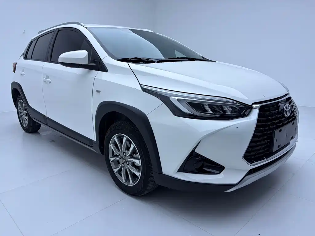 Toyota Yaris L — миниатюра 3