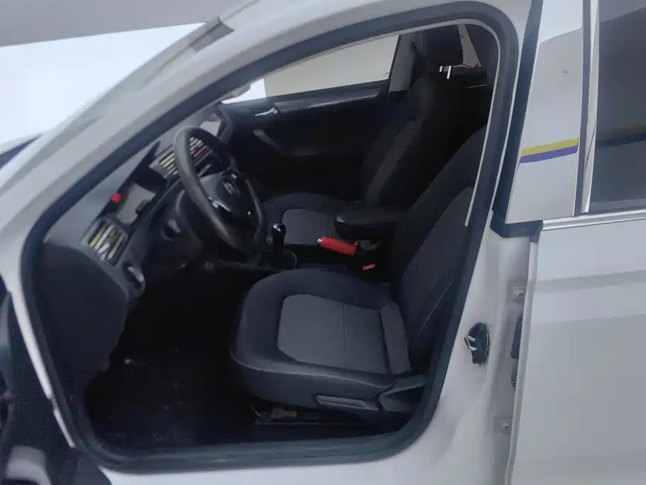 Volkswagen Santana — миниатюра 9