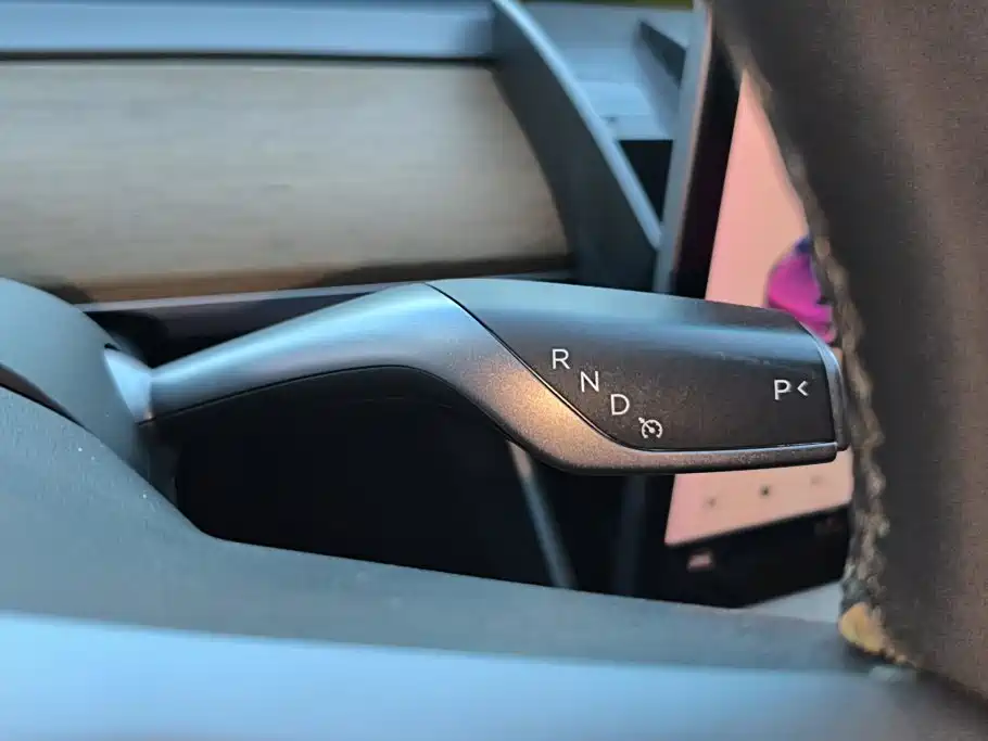 Tesla Model 3 — миниатюра 16