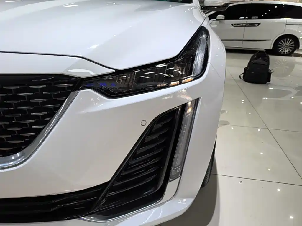 Cadillac CT5 — миниатюра 24
