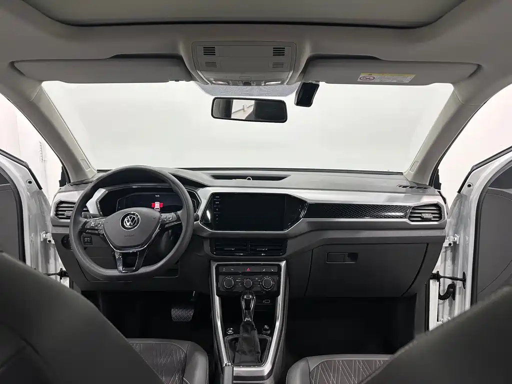 Volkswagen T-Cross — миниатюра 5