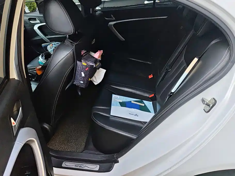 Geely Emgrand — миниатюра 11