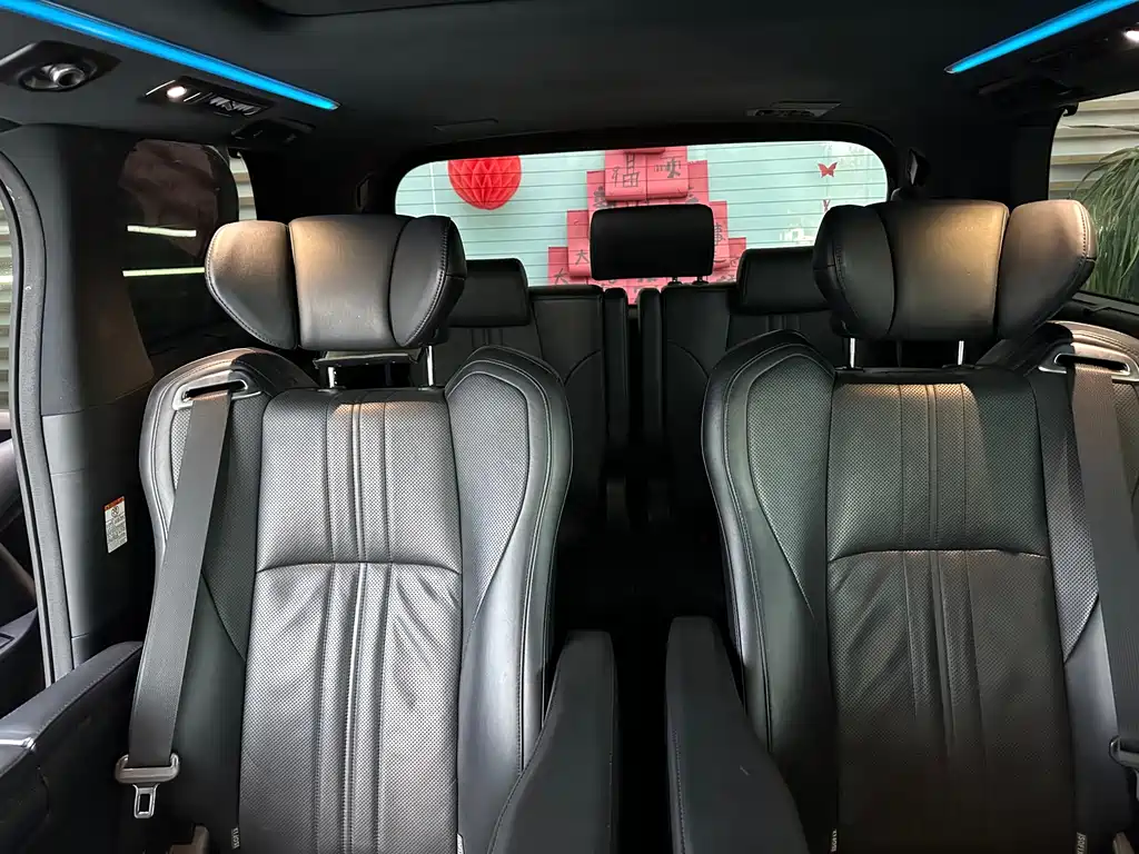 Toyota Alphard — миниатюра 8