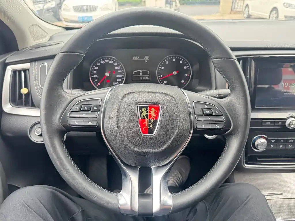 Roewe i6 Classic — миниатюра 12