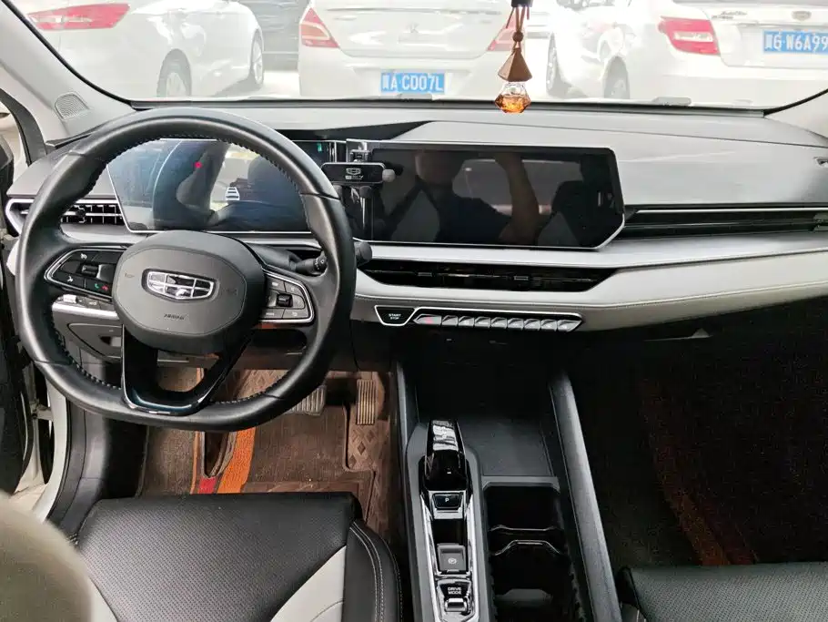 Geely Binrui — миниатюра 12