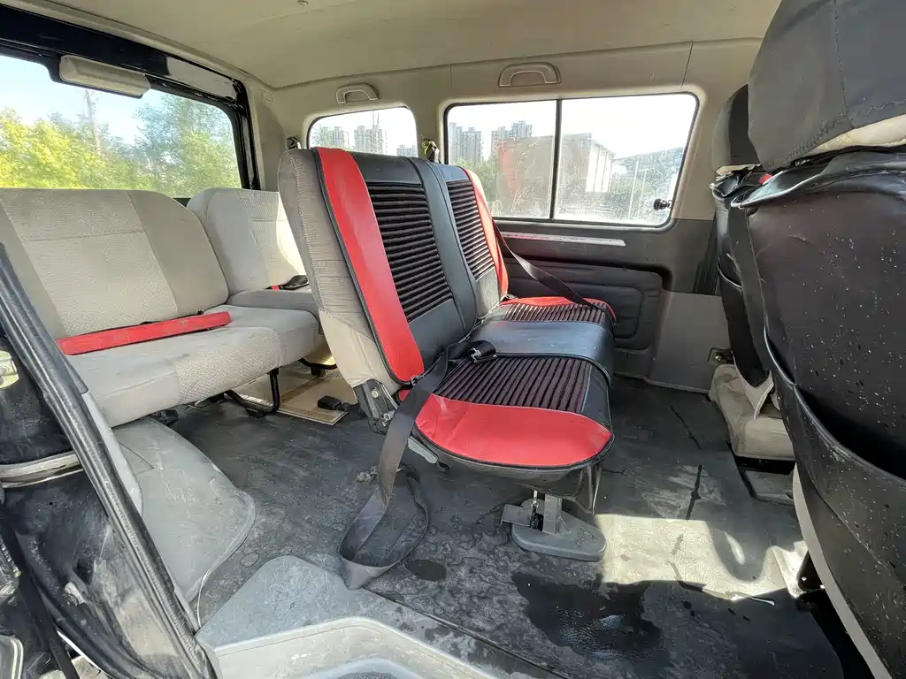 Forthing Lingzhi M3 1.6L 7 seats Standard Type, фото 6