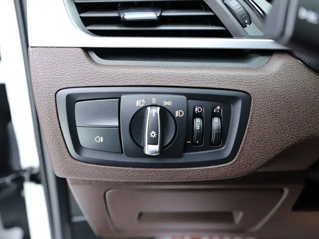 BMW X1 — миниатюра 9