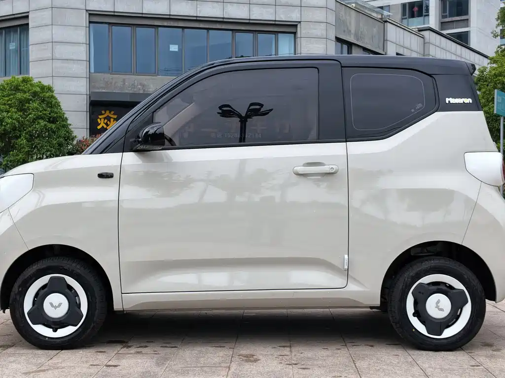 Wuling MINIEV — миниатюра 3