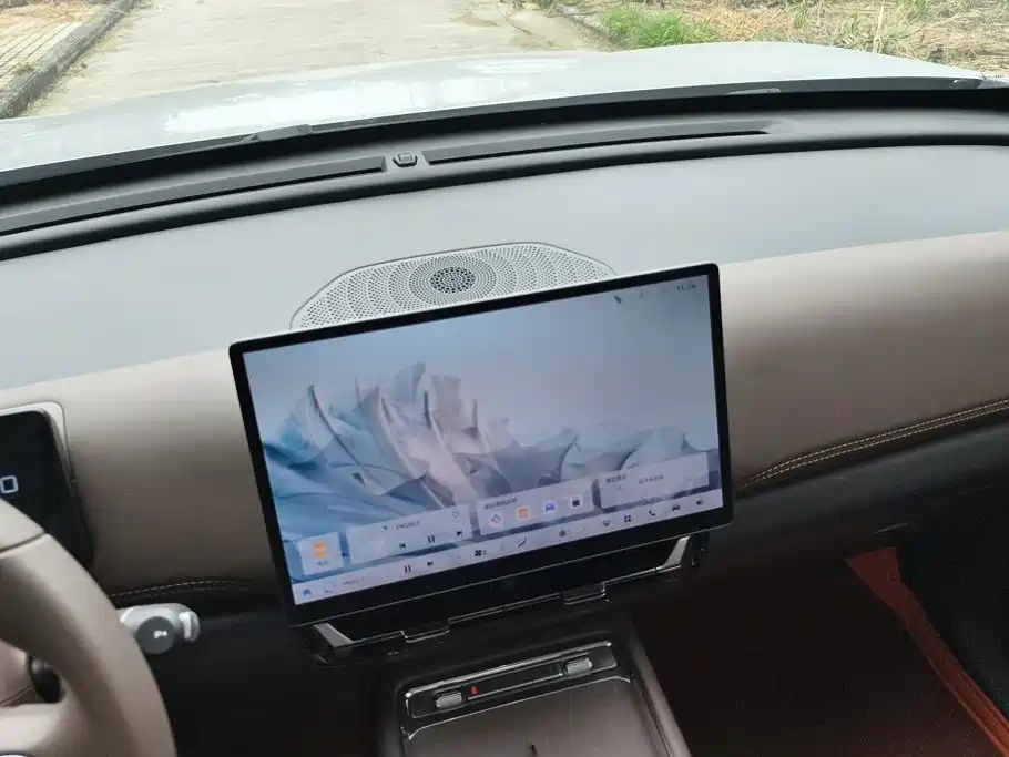 Wuling Xingguang 560 New Energy — миниатюра 13