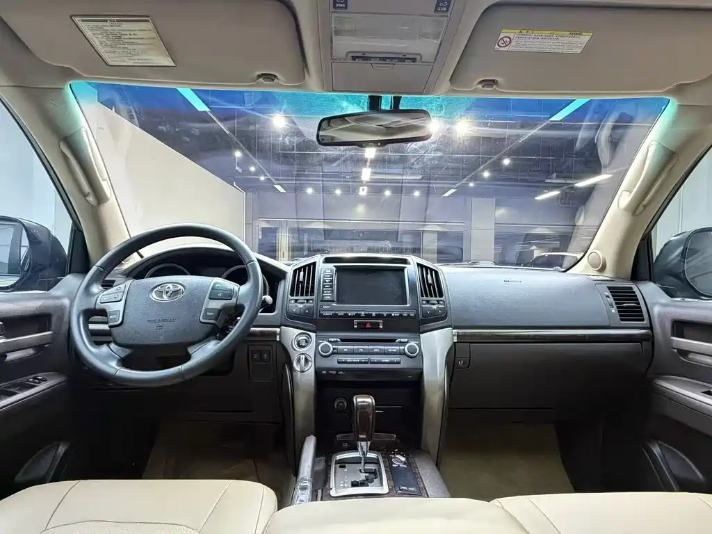 Toyota Land Cruiser — миниатюра 6