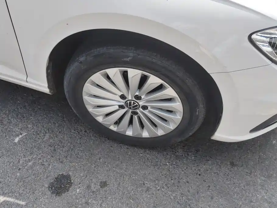 Volkswagen Lavida — миниатюра 6