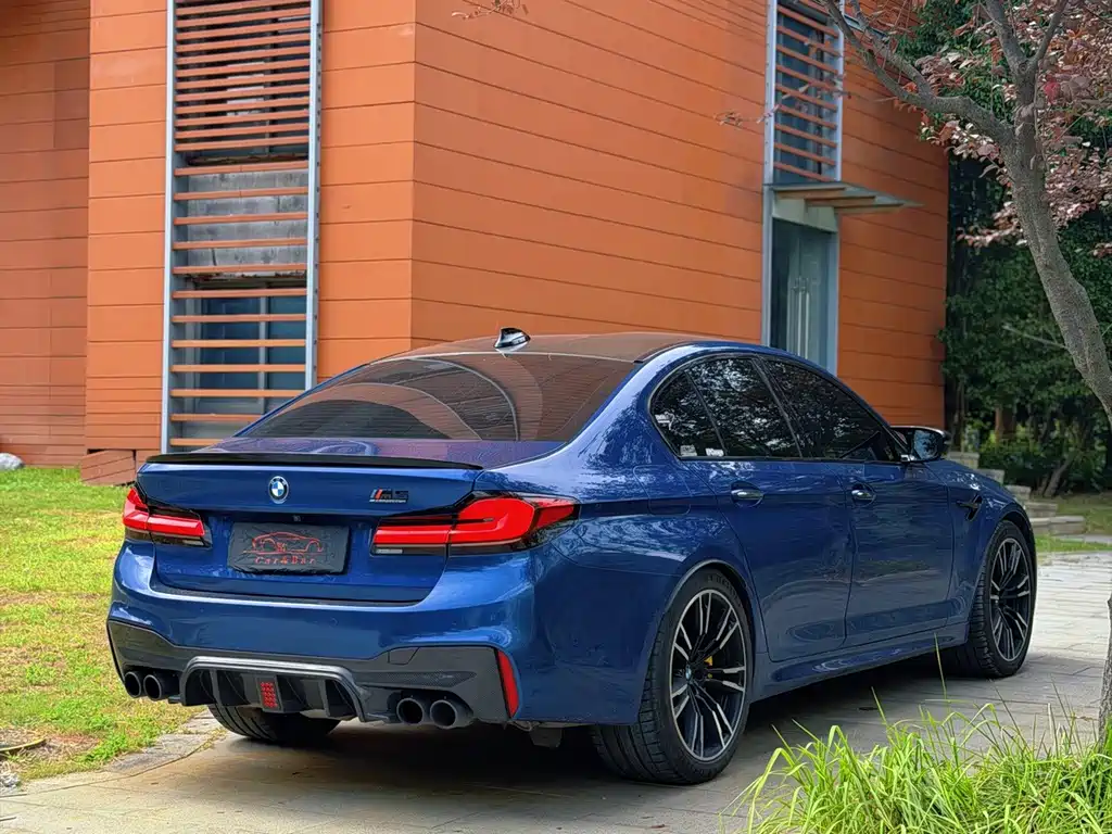BMW M5 — миниатюра 3