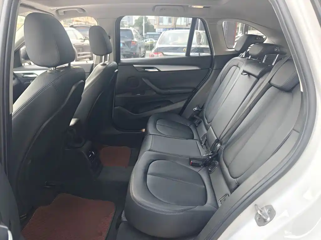 BMW X1 — миниатюра 17