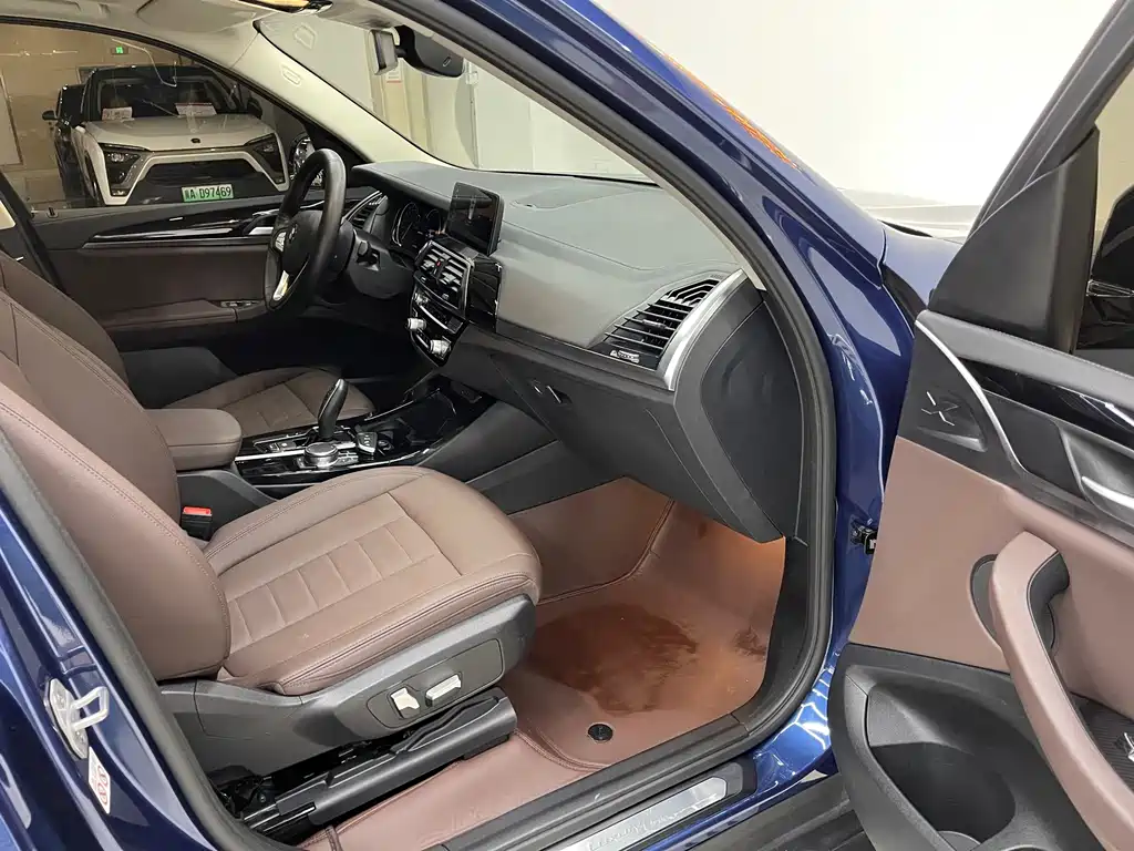 BMW X3 — миниатюра 13