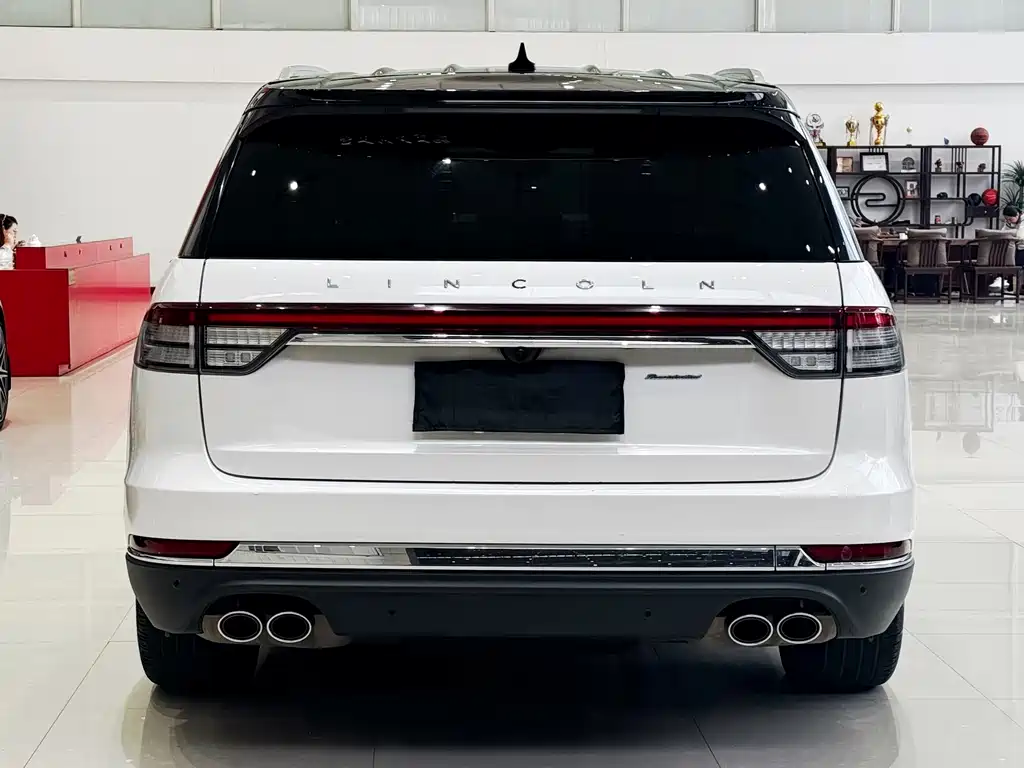 Lincoln Aviator — миниатюра 4