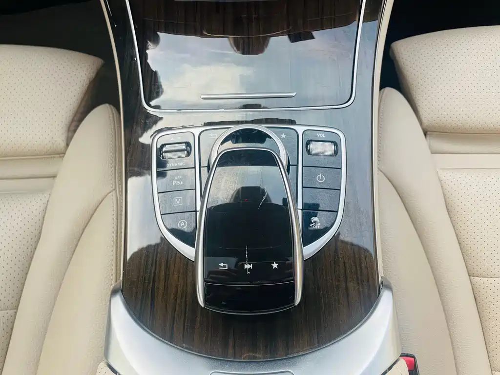 Mercedes-Benz GLC — миниатюра 14
