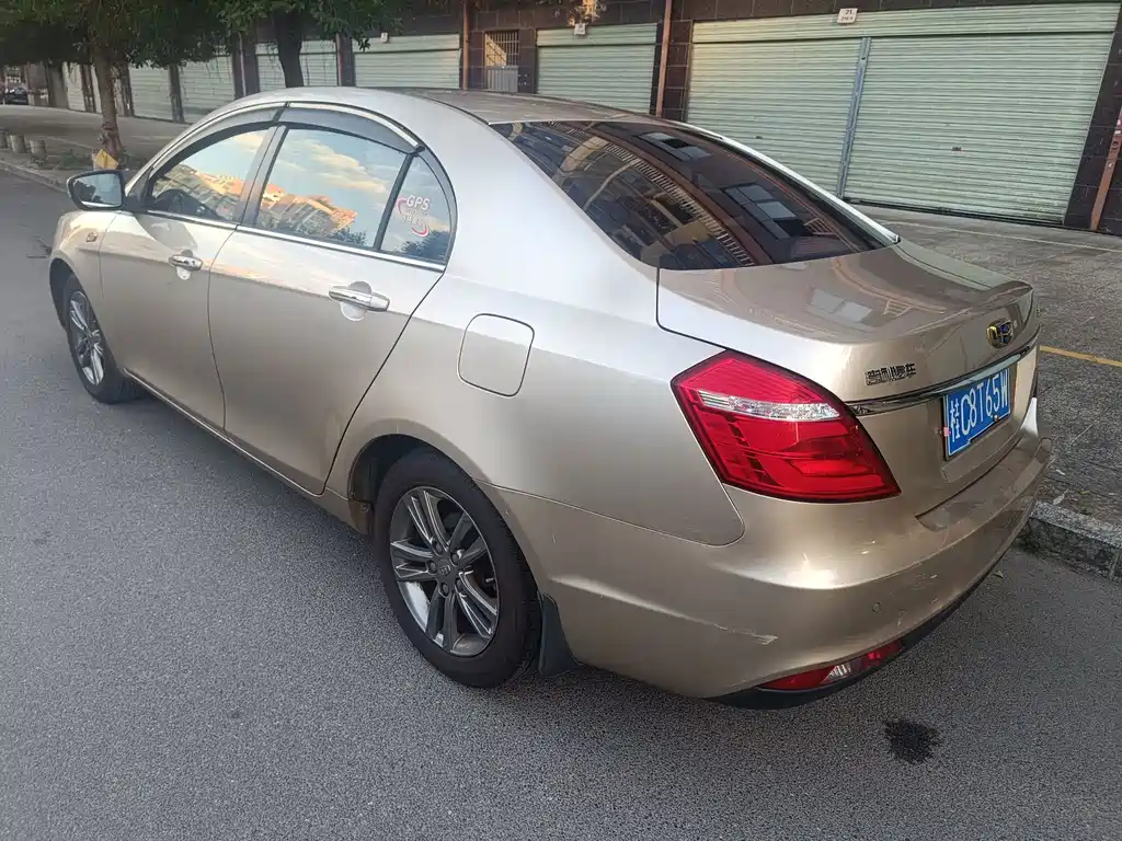 Geely Emgrand — миниатюра 6