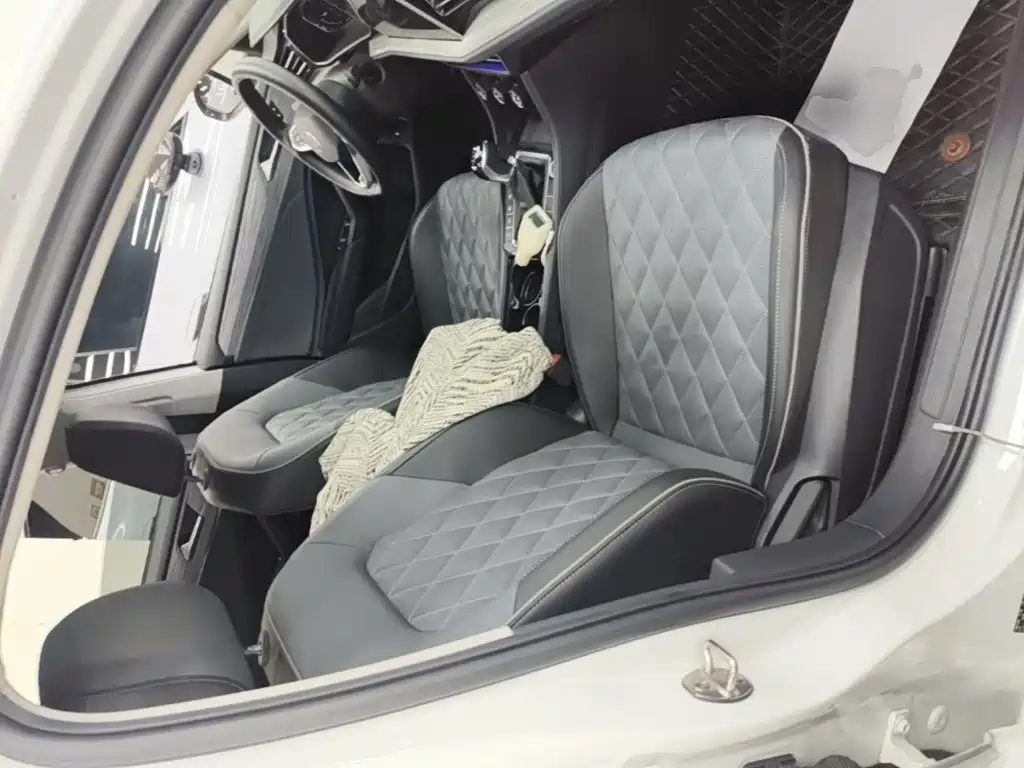 Volkswagen Sagitar — миниатюра 25