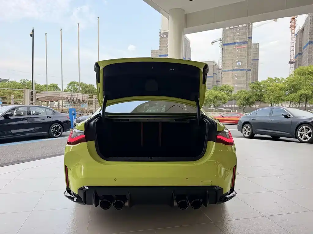 BMW M4 — миниатюра 7