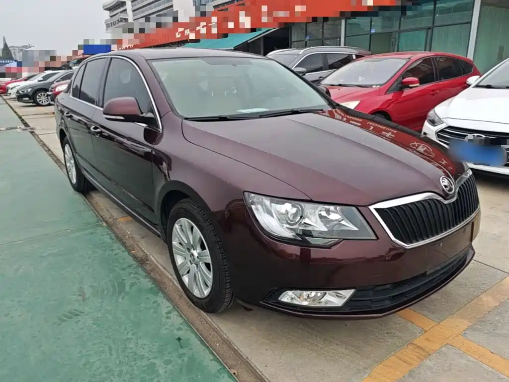 Skoda Superb — миниатюра 4