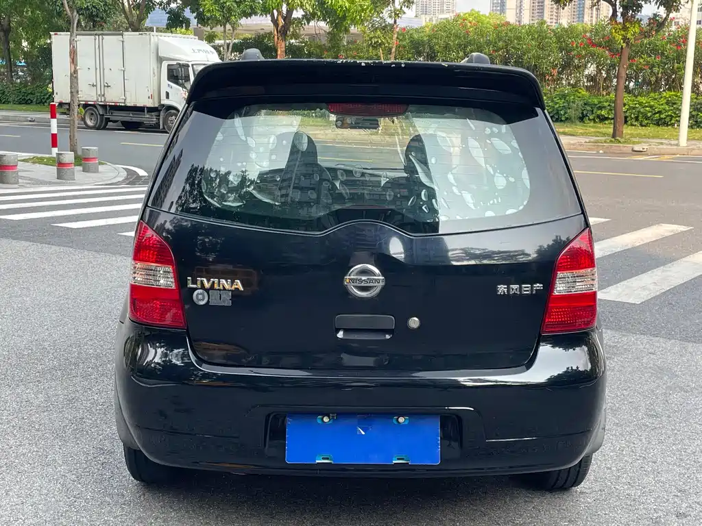 Nissan Livina — миниатюра 8