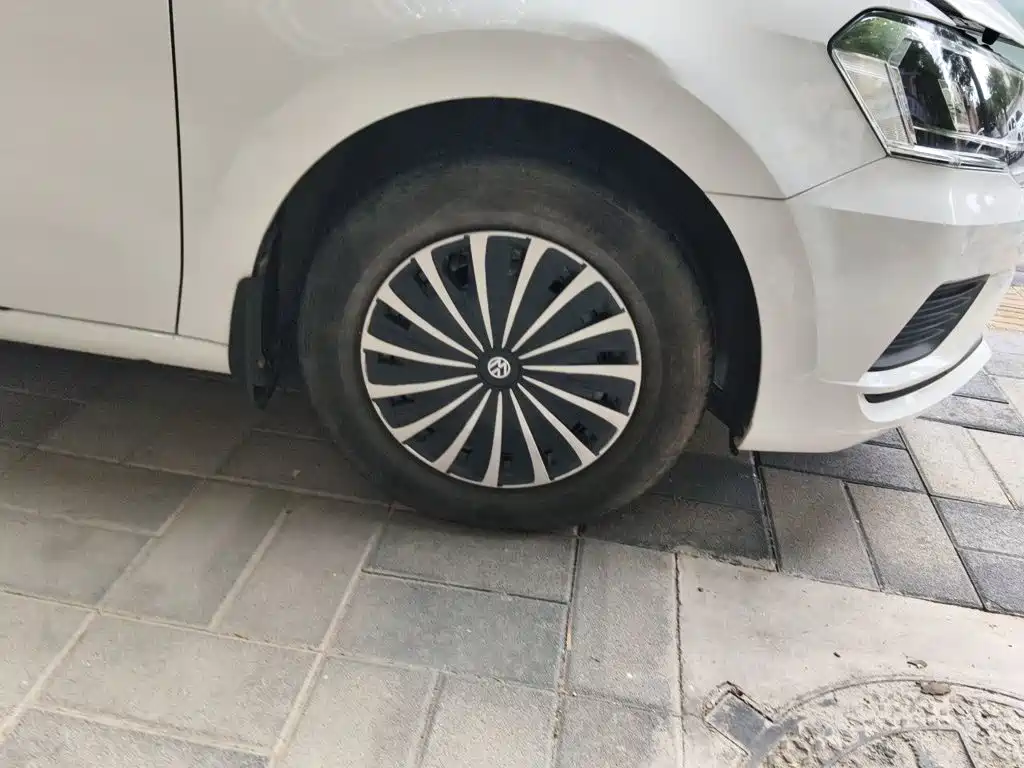 Volkswagen Jetta — миниатюра 8