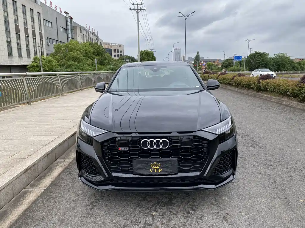 Audi RS Q8 — миниатюра 4