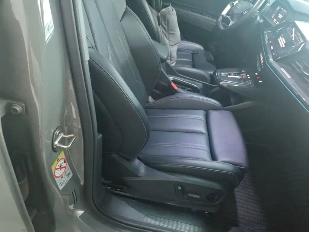 Audi Q4 e-tron — миниатюра 25
