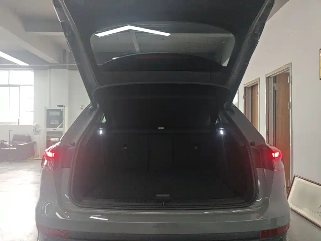 Audi Q4 e-tron — миниатюра 19