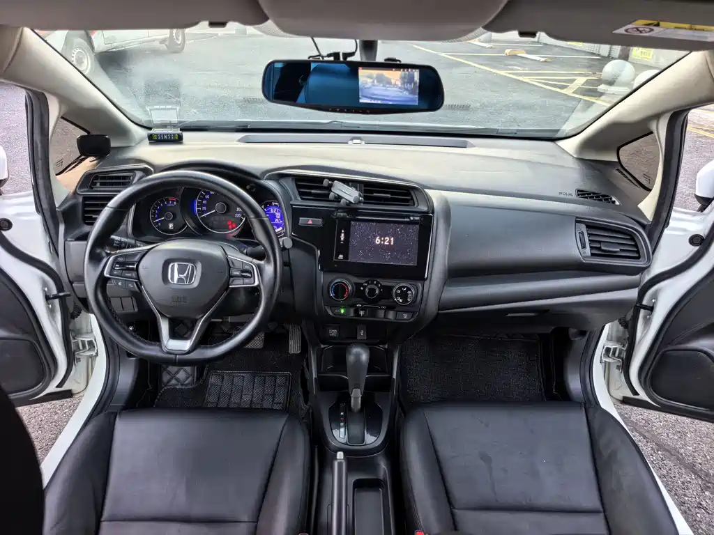 Honda Fit — миниатюра 14
