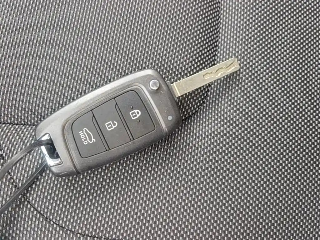 Hyundai Elantra — миниатюра 9