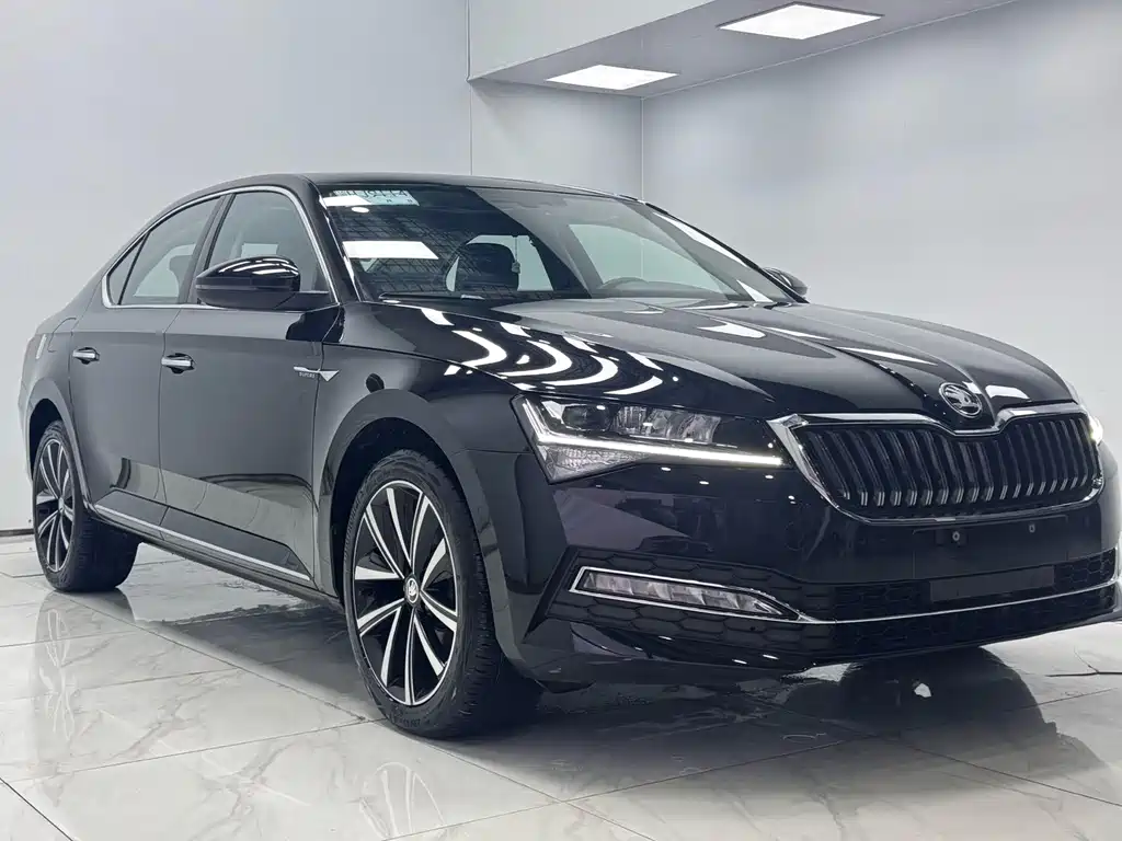 Skoda Superb — миниатюра 3