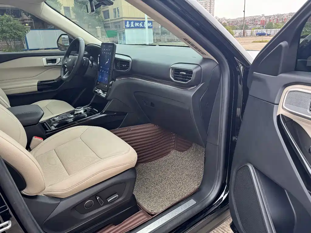 Ford Explorer — миниатюра 4
