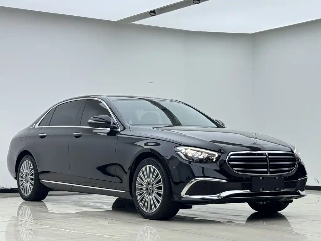 Mercedes-Benz E-Class — миниатюра 2
