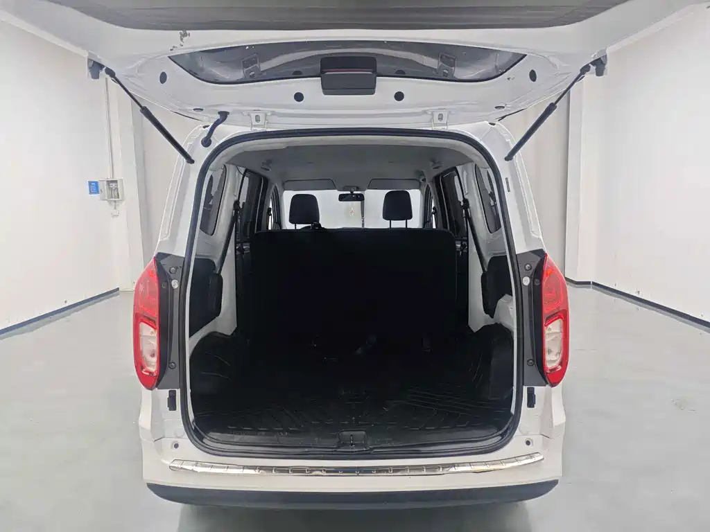 Wuling Hongguang EV — миниатюра 6